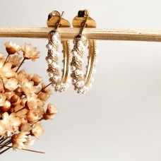 Brinco Argola cravejada de micro pérolas