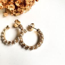 Brinco Argola cravejada de micro pérolas