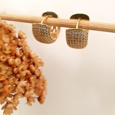 Brinco Argola Cravejado em Zircônias