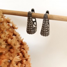 Brinco argola formato gota, no ródio preto